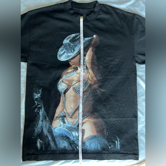 BEYONCÉ RENAISSANCE TOUR Graphic Tshirt- Size M - Picture 6 of 6